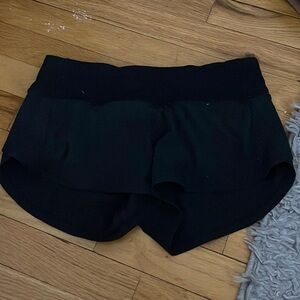 Lululemon sped up 2.5 lowrise